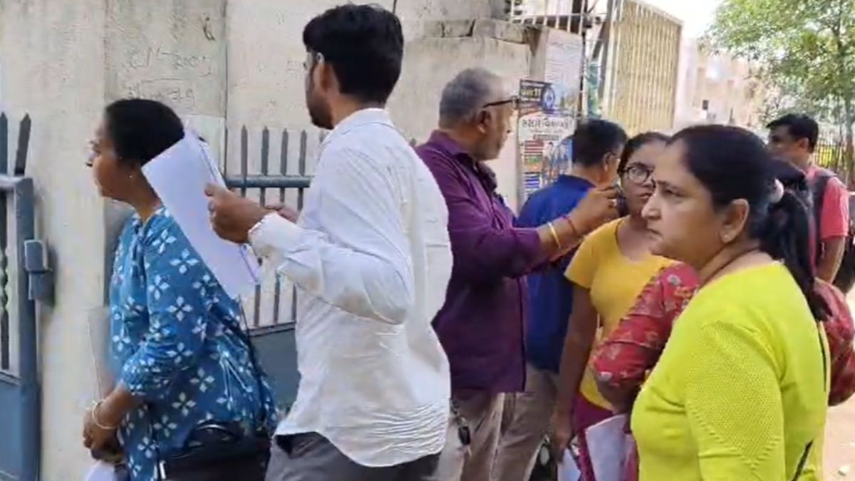 vadodara-neet-exam-21-063