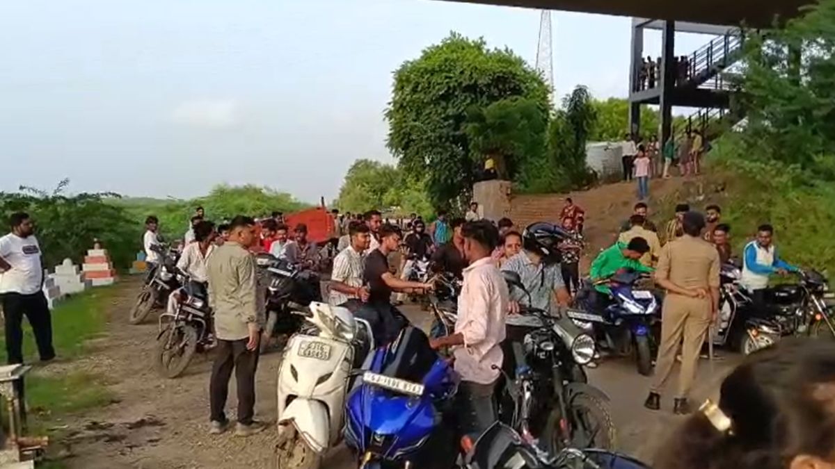 naidunia_image