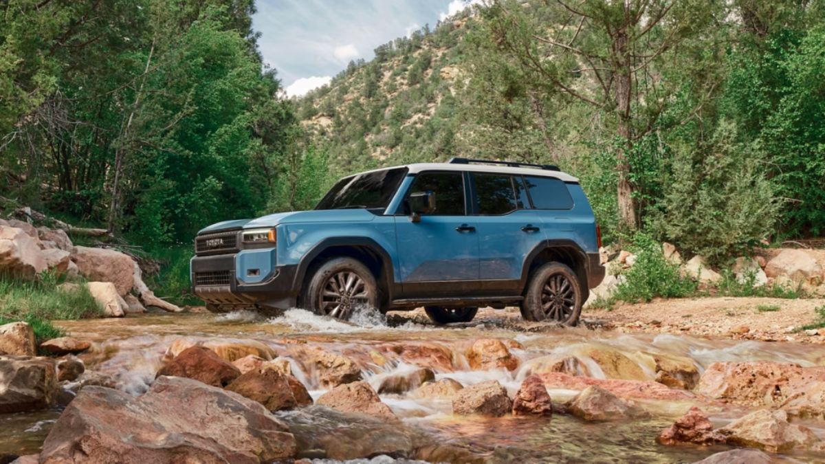 2025 Toyota Land Cruiser Prado (1)