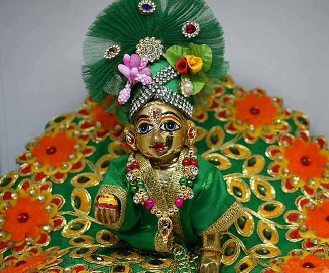 Laddu Gopal i