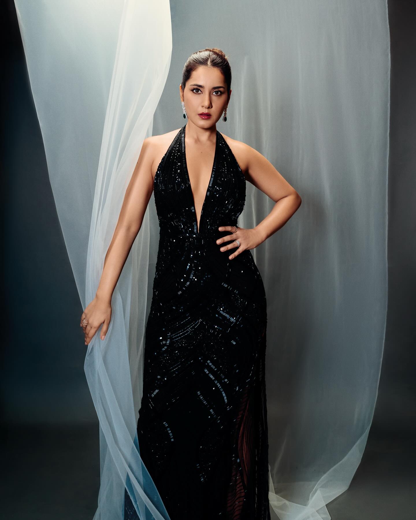 raashiikhanna_1749298846_3649705707471244308_2945825720