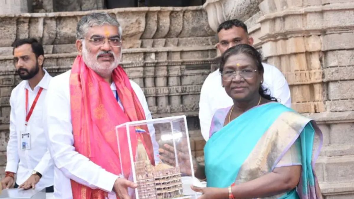 President Murmu Worship (1)