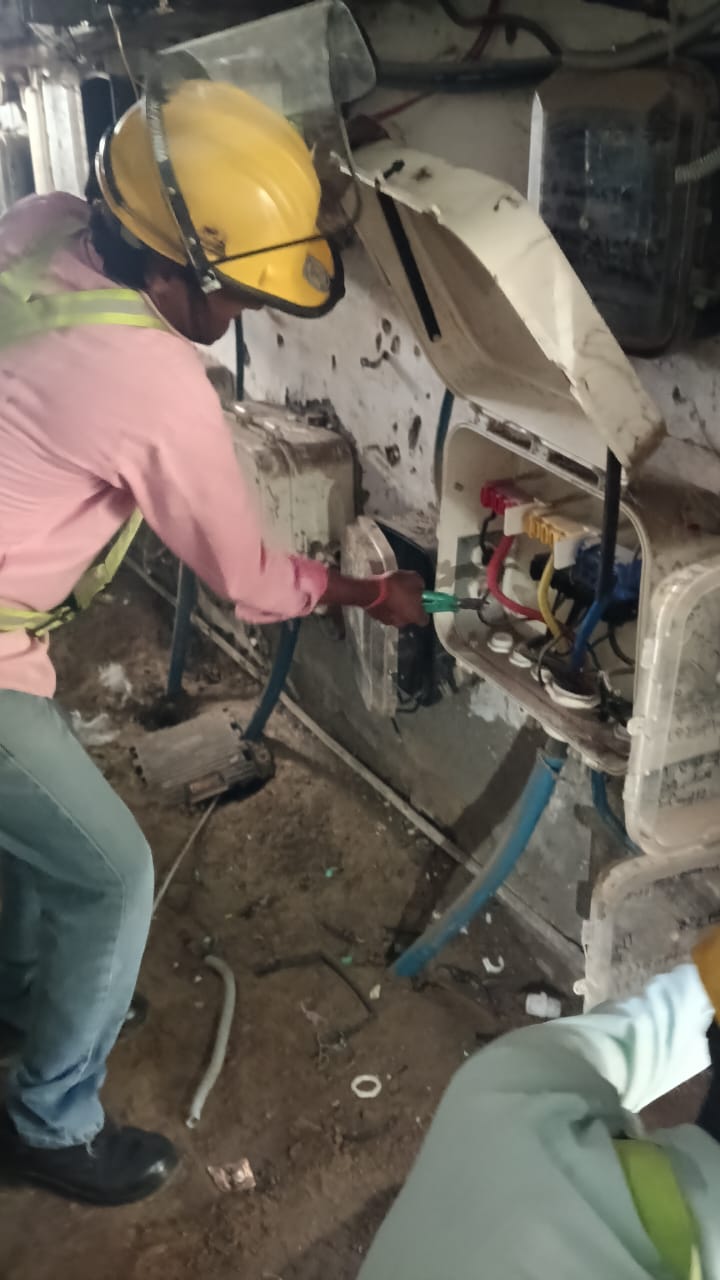 WhatsApp Image 2025-10-13 at 15.18.10