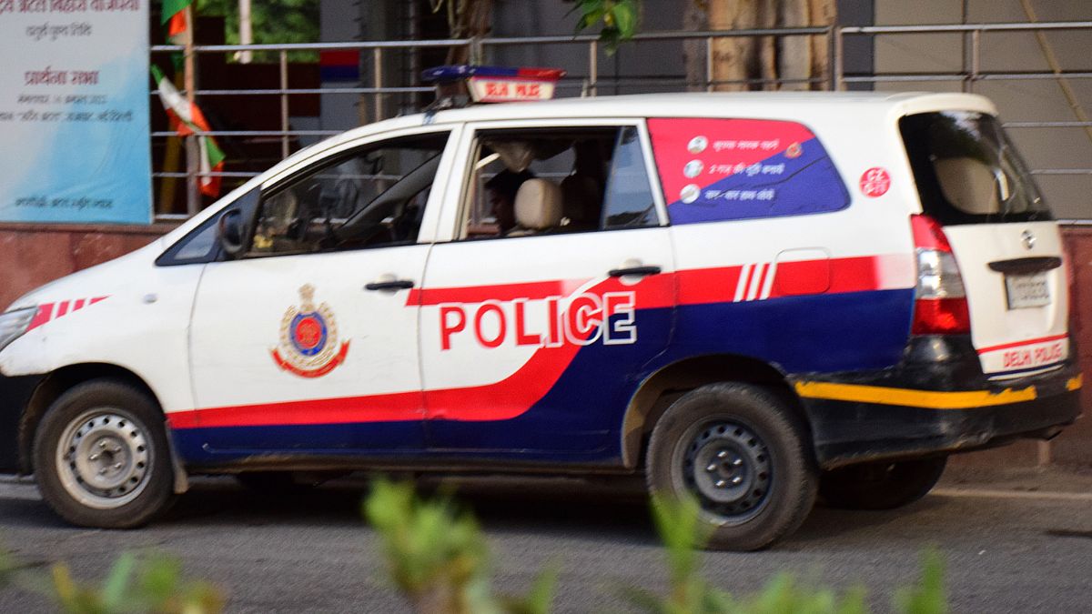 Delhi Police van (1)
