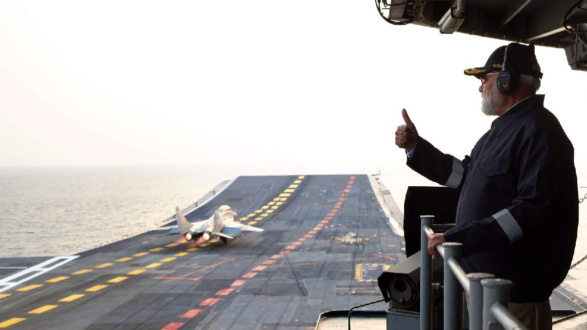 PM Modi INS Vikrant (3)