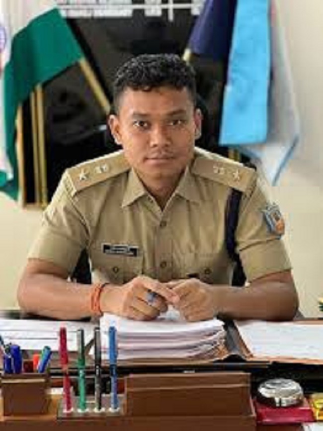 ips manoj swargiyari