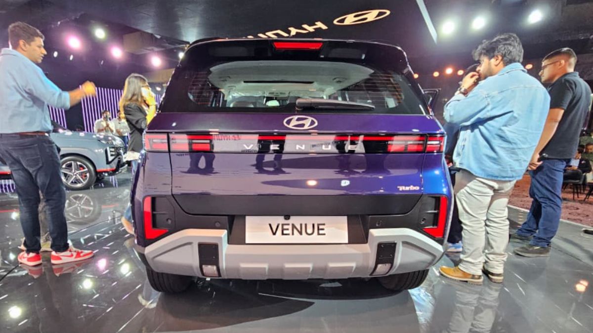 2025 Hyundai Venue (3)