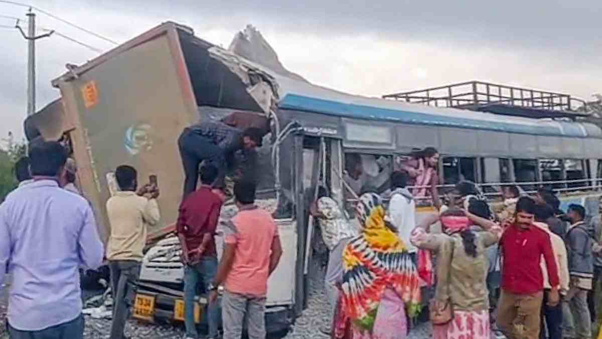 Chevella Bus Accident (3)