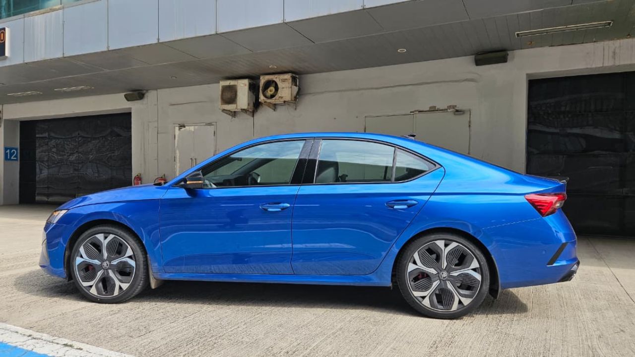 Skoda Octavia RS Track Review2