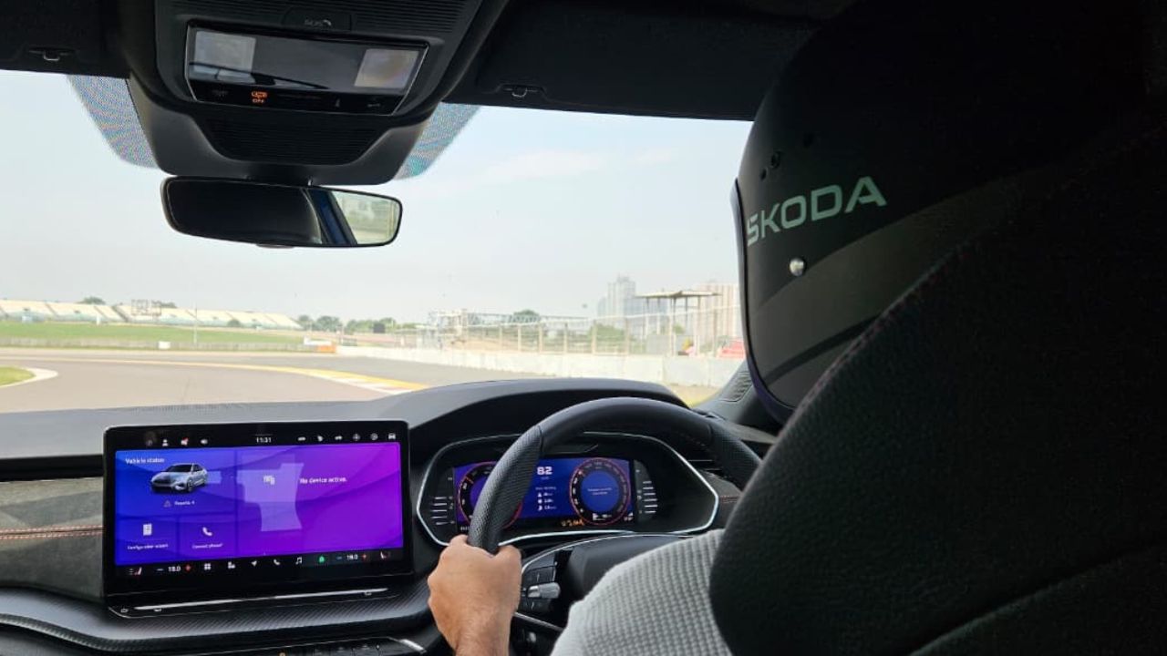 Skoda Octavia RS Track Review5