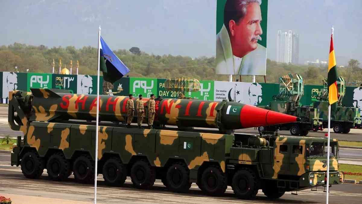 Pakistan nuclear weapons