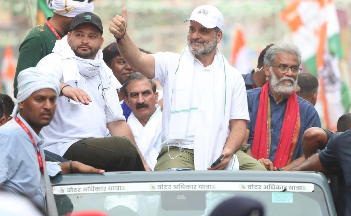Rahul gandhi Roadshow