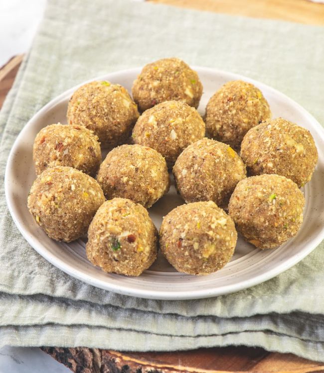 Gond ke laddu