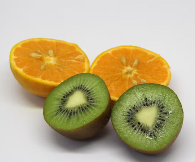 Which Has More Vitamin-C Kiwi or Orange