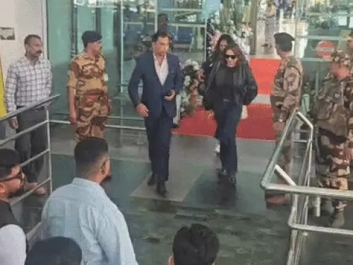 udr royal wedding madhuri 211125-a