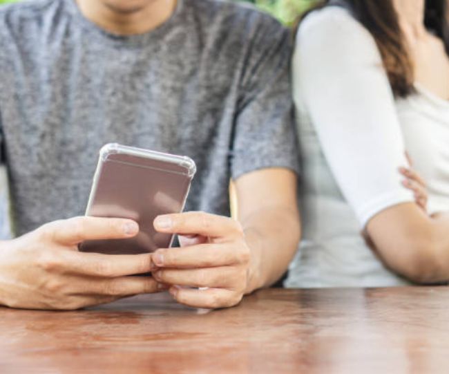 Why people break promises and leave