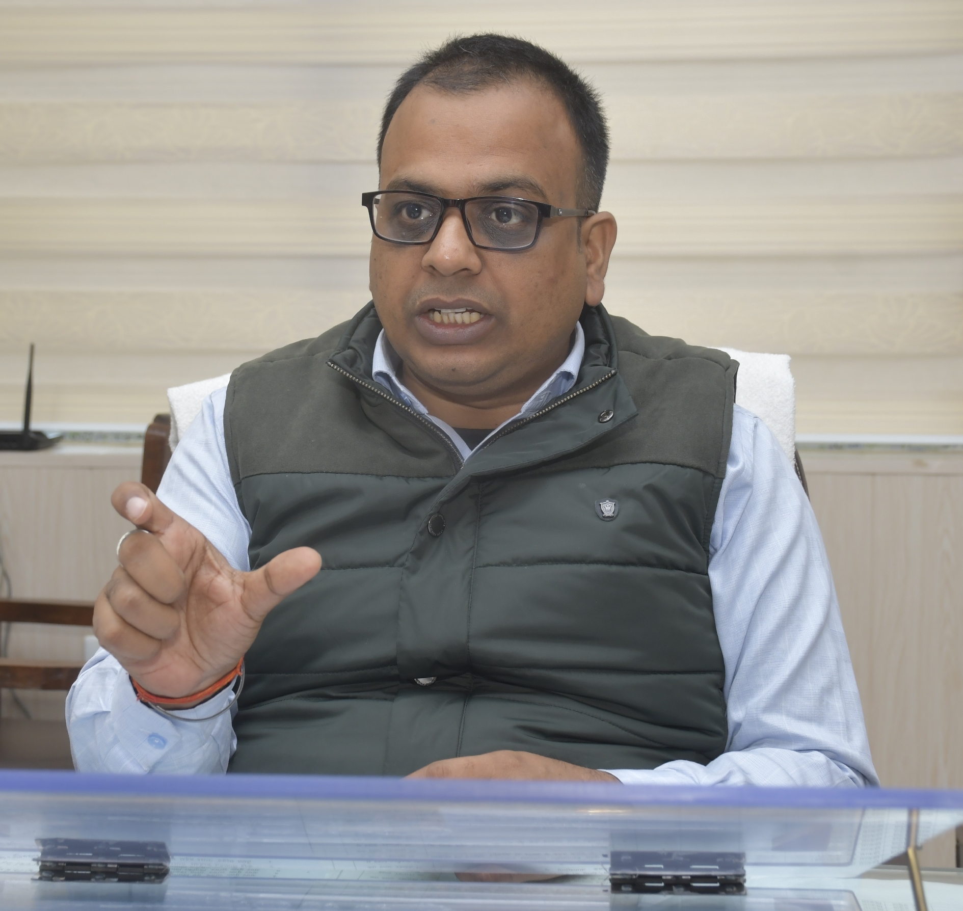 01KNC_17_01122025_505