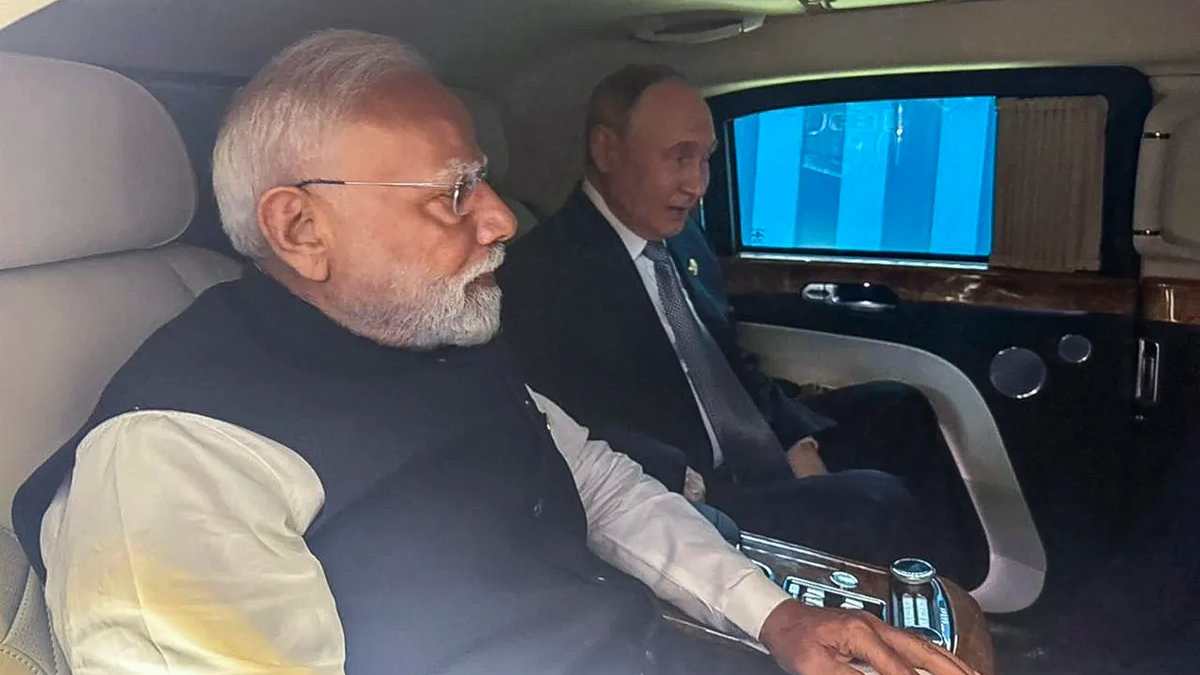 PM Modi and putin (1)