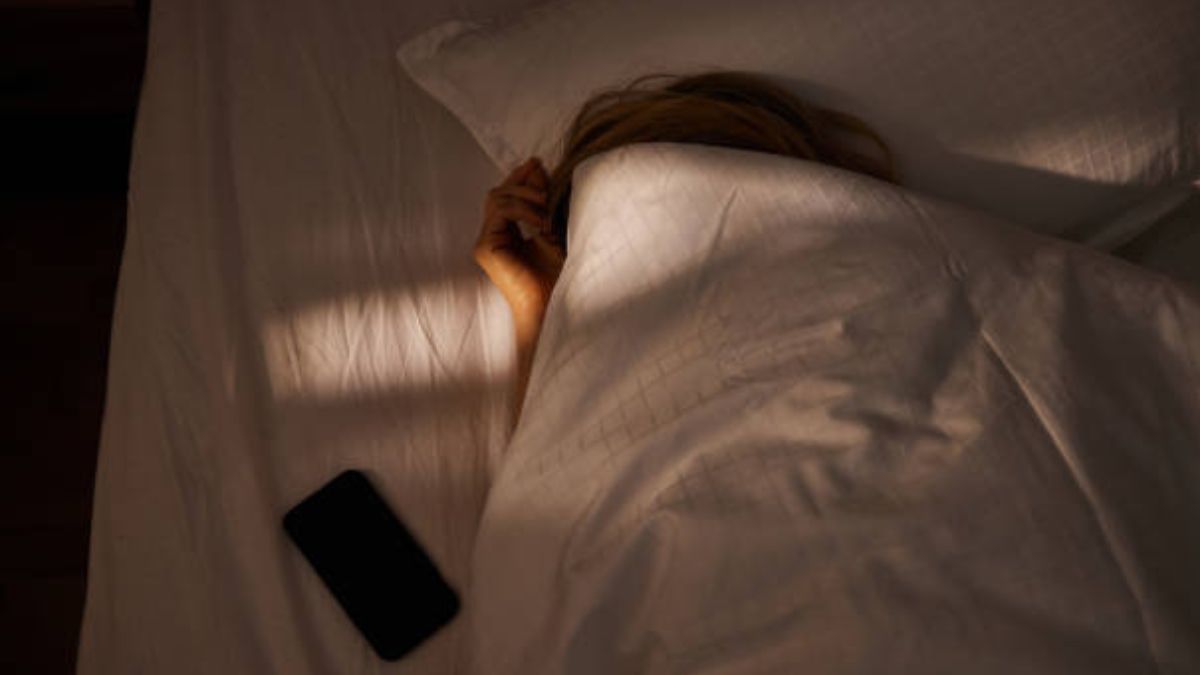 Sleeping with Face covered (1)