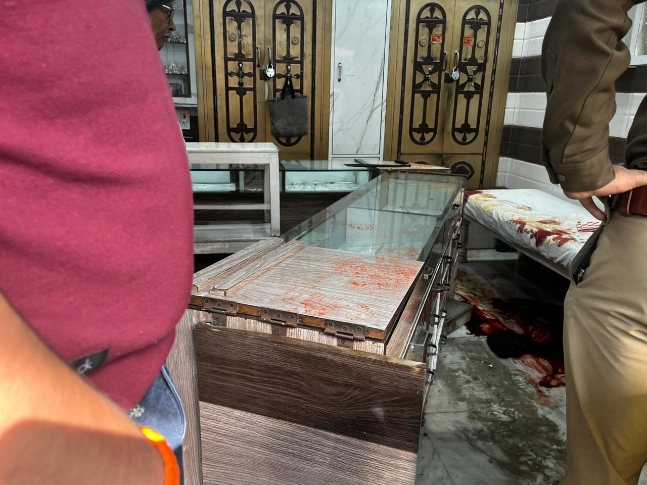 WhatsApp Image 2025-12-04 at 17.19.28