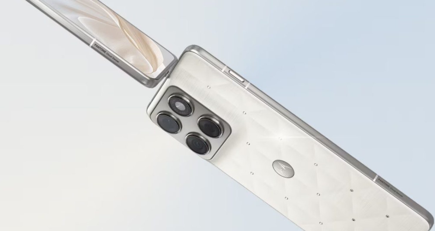 Motorola Edge 70 Cloud Dancer Special Edition 