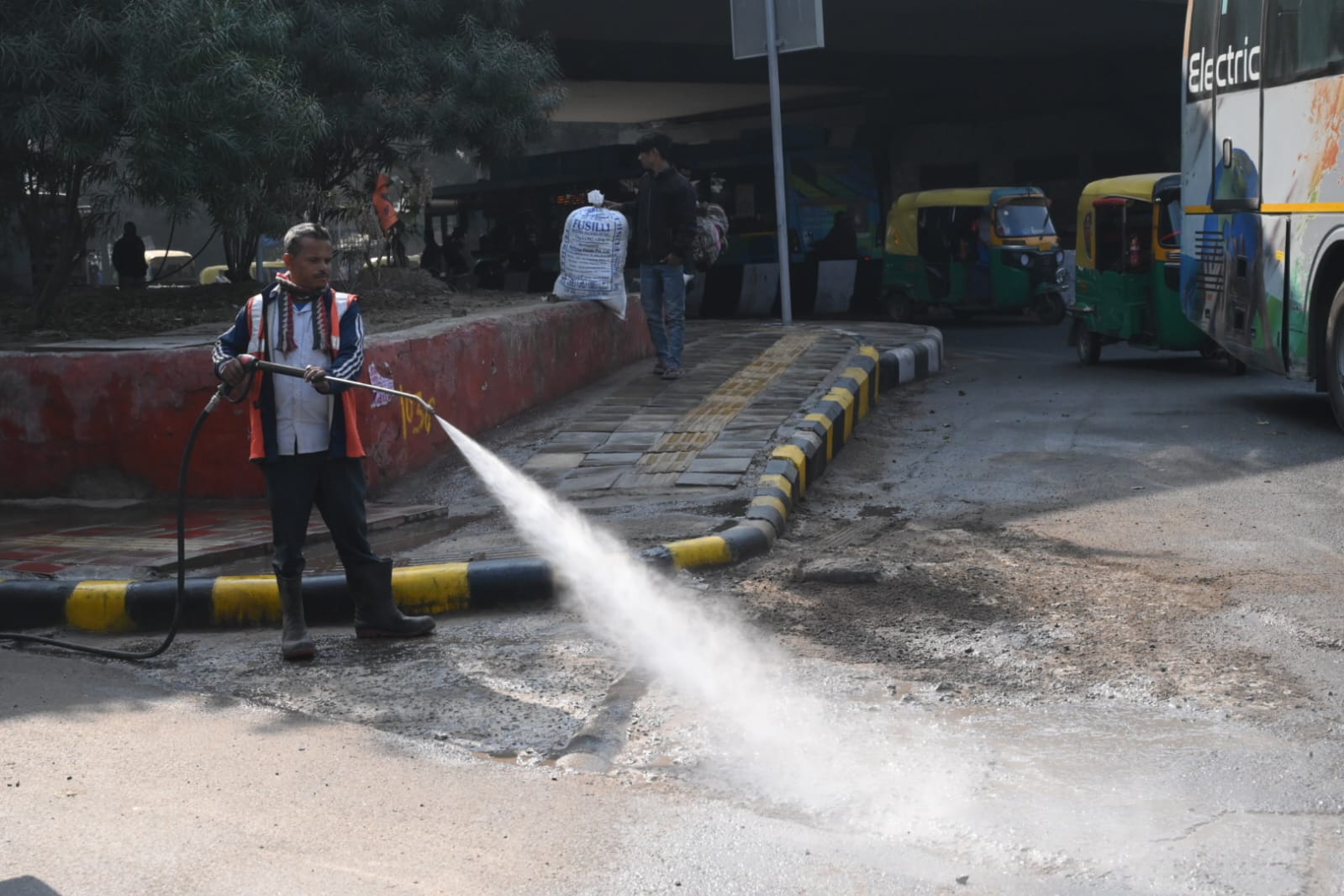 7258277e-b2da-45a0-b0c9-39f15c792acc