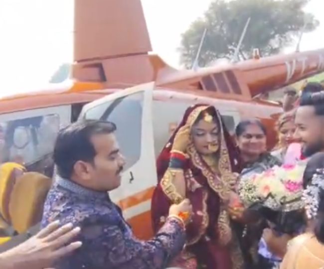 officer bride vidaai by helicopter in up (2)