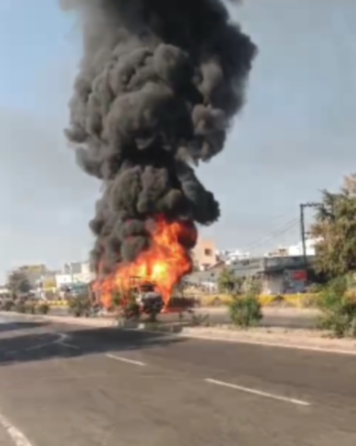 fire in 2 trucks 2156