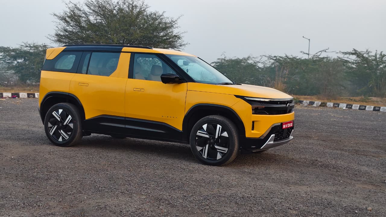 Tata Sierra side front