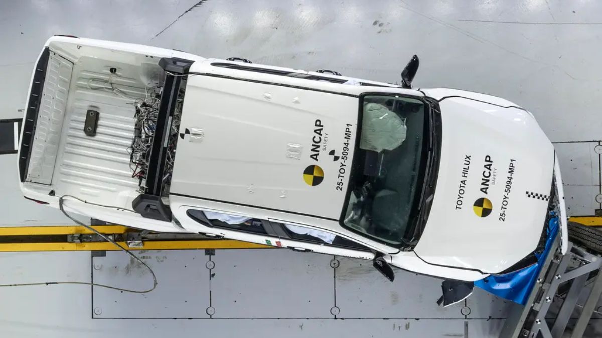 Toyota Hilux crash test (4)
