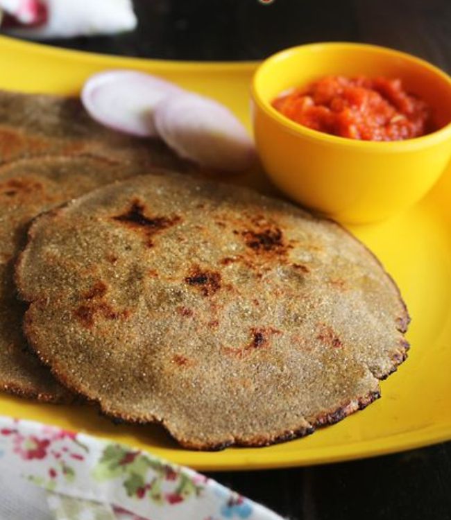 Bajra Roti and Lehsun ki chutney
