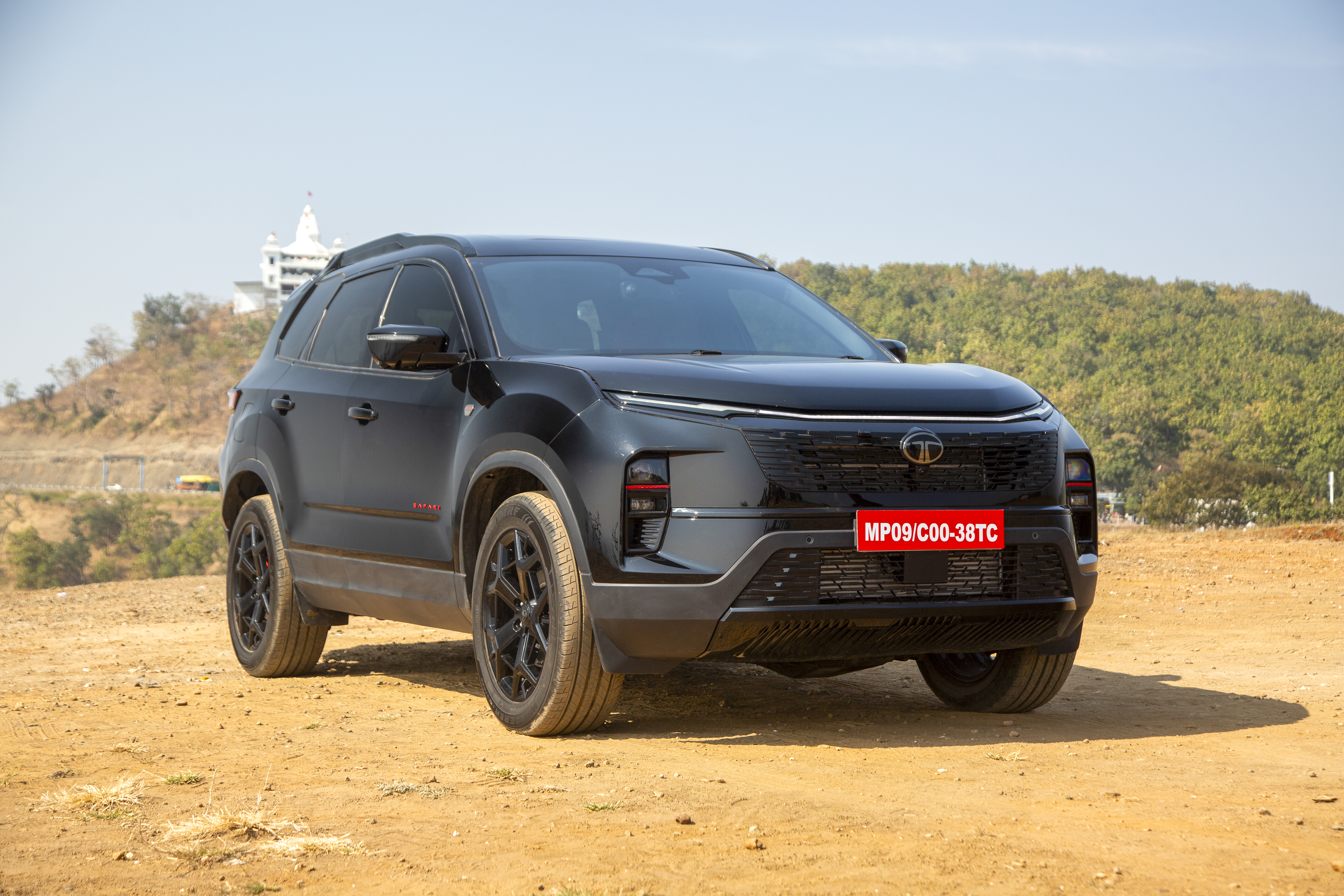 Tata_Safari_Exterior-6