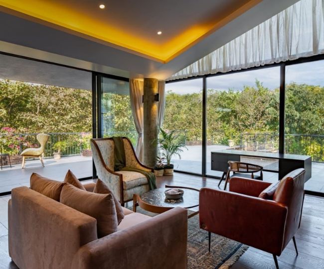 Glass House on the Bay, Goa