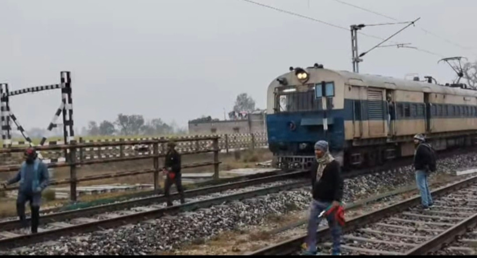 b2b0821d-5e65-4bcb-812b-6558d17d16e8