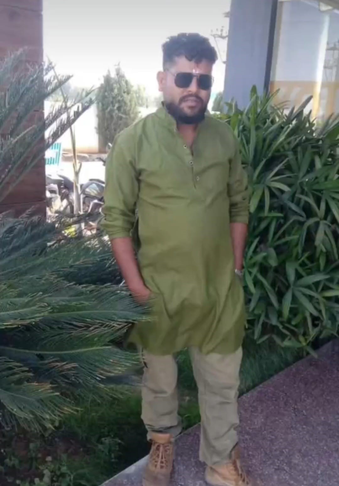 C-353-1-RCH1794-422758