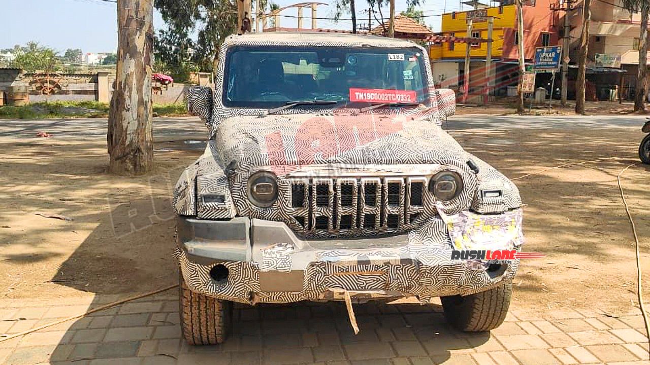 2026-mahindra-thar-roxx-spied-testing-2