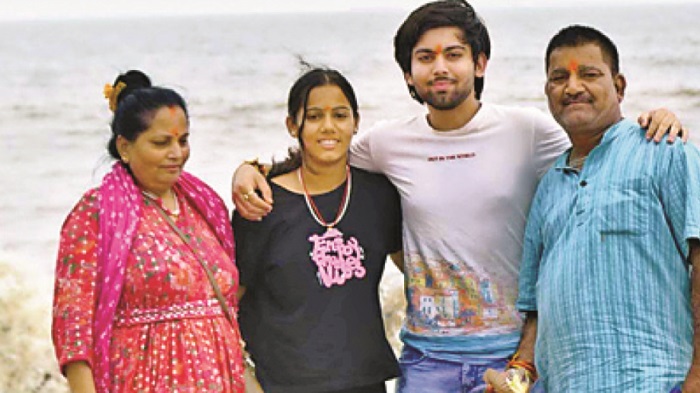 vshnvi with family 2154