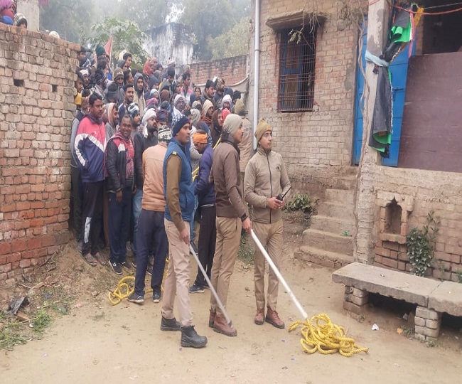 prayagraj leopard terrorises in Jhunsi chibaiyan