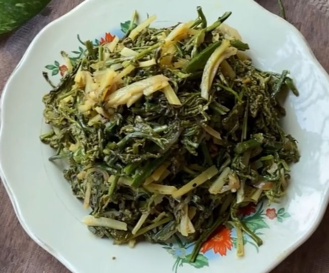 Dhekia xaak