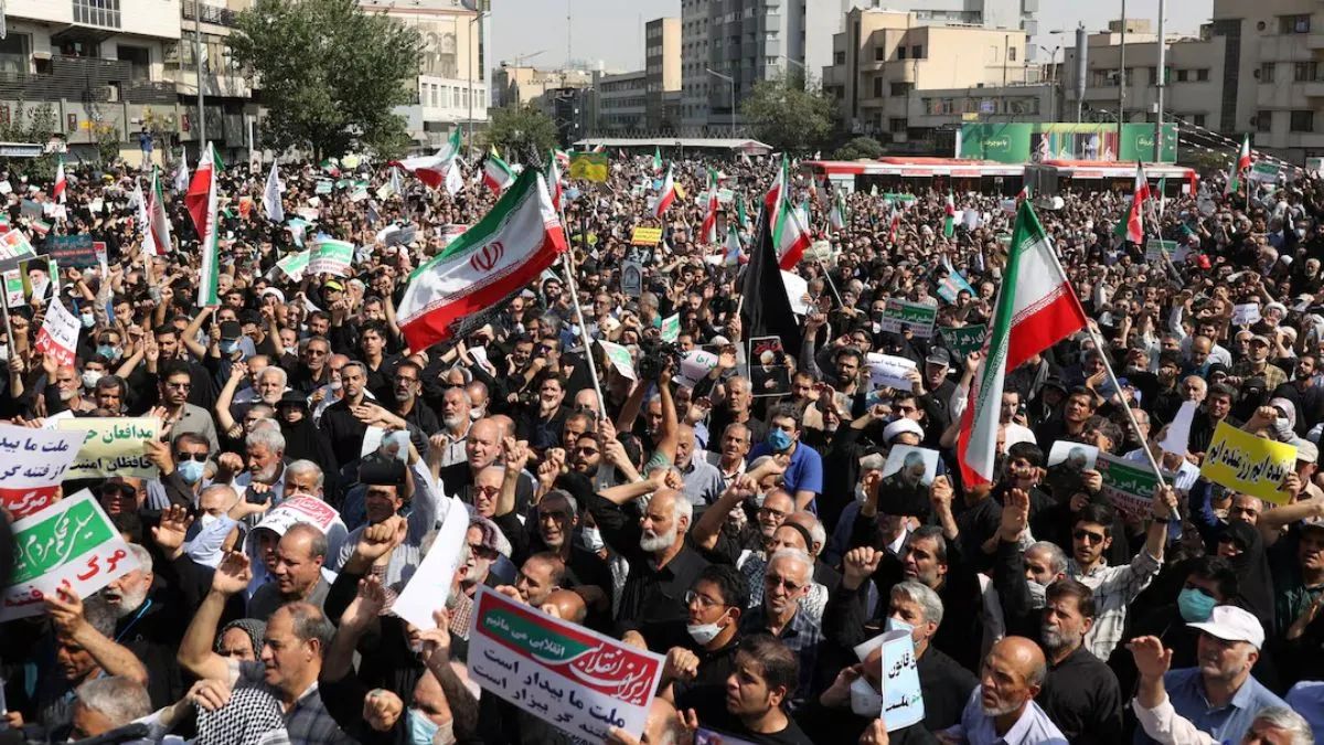 Iran Protest R (1)