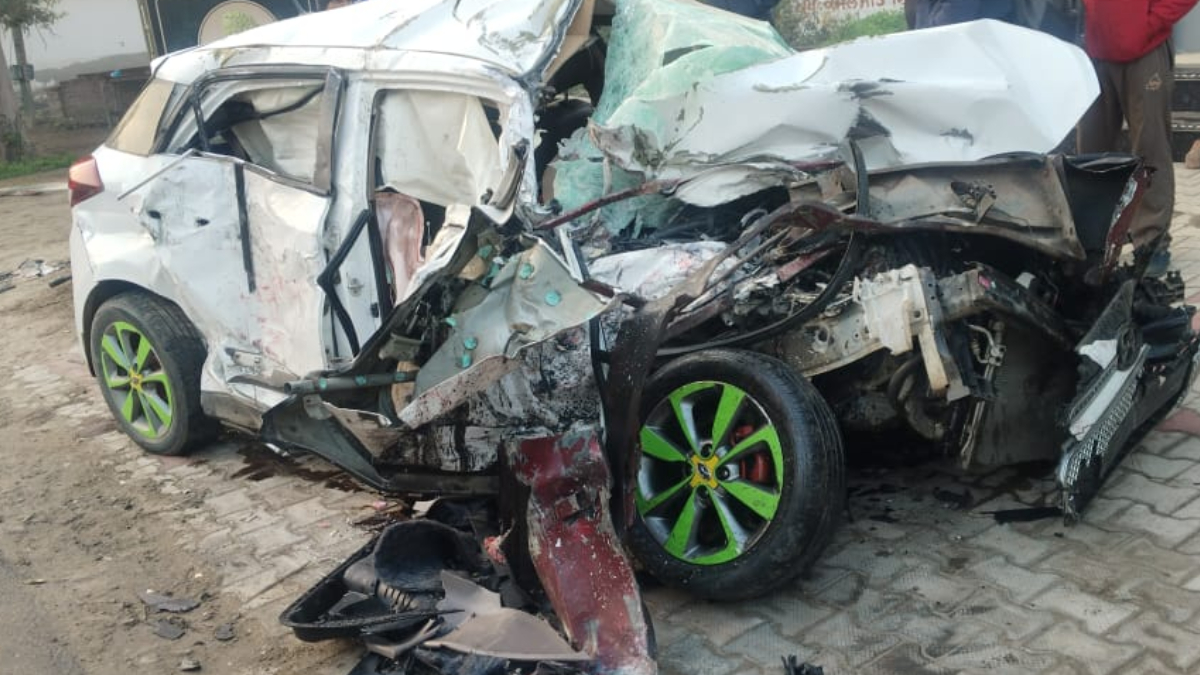 ਹੁਸ਼ਿਆਰਪੁਰ ‘ਚ ਕਾਰ ਸਵਾਰ 5 ਦੋਸਤਾਂ ਨਾਲ ਵਾਪਰਿਆ ਭਾਣਾ, ਬੱਸ ਦੀ ਟੱਕਰ ਨਾਲ ਚਾਰ ਦੀ ਮੌਤ