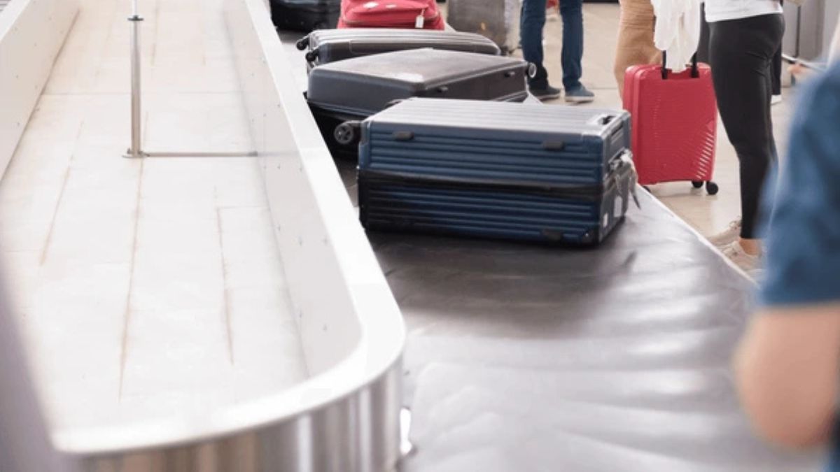 Unclaimed baggage (1)