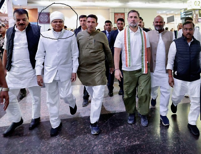 P with rahul 21563