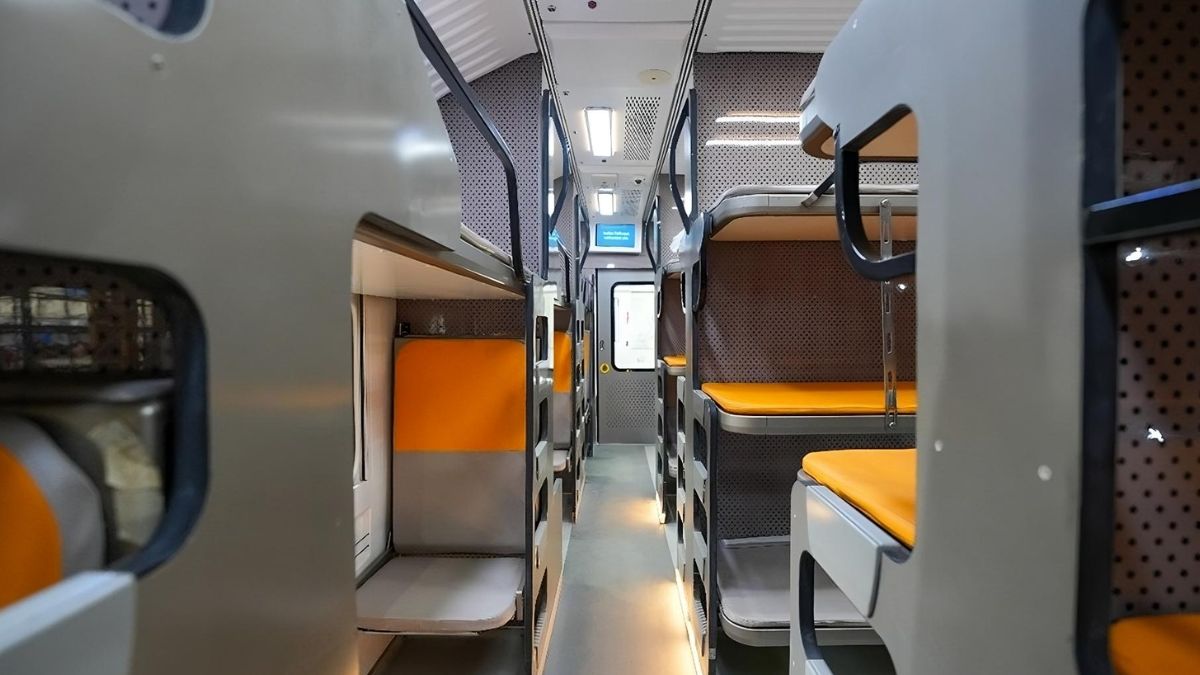 pm modi vande train (1)