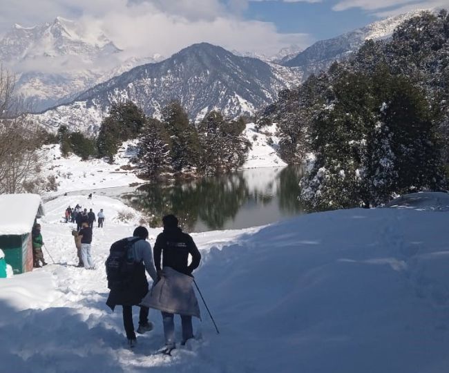 Snowfall in Devariyatal