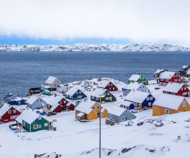 Why are there no roads in Greenland