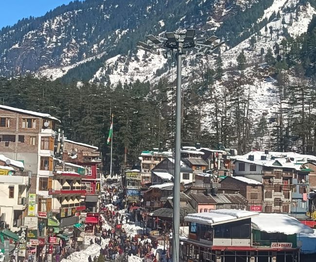 Manali Snowfall 14