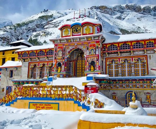 Badrinath Temple after snowfall