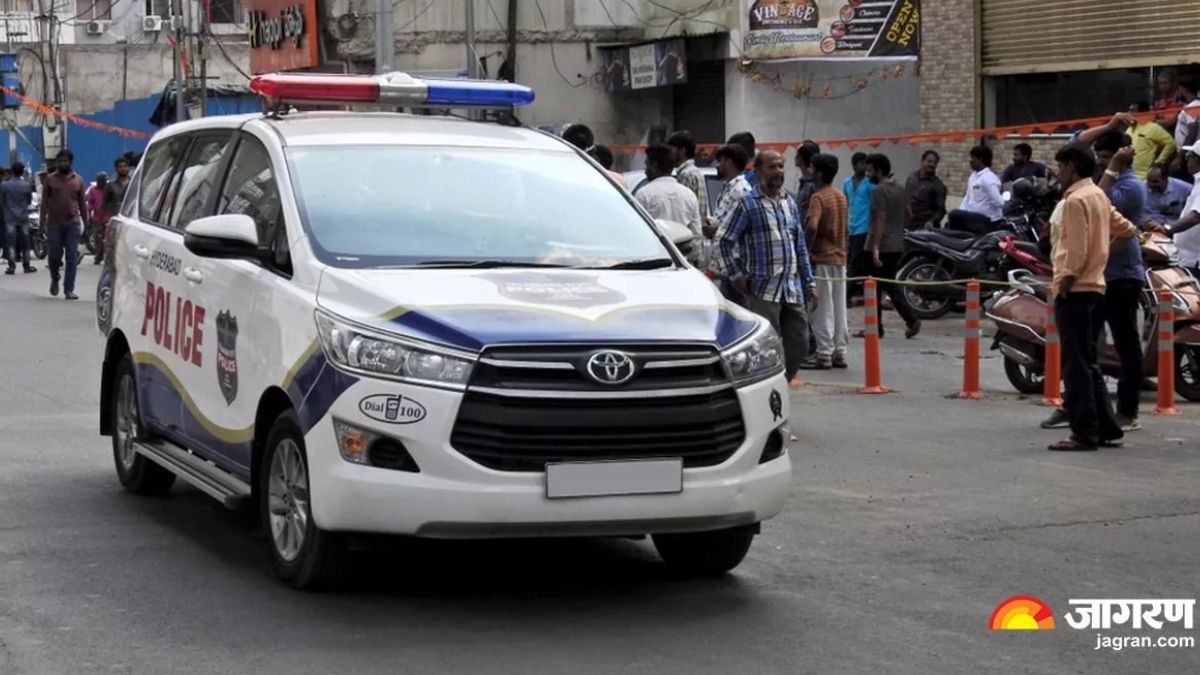 delhi police van