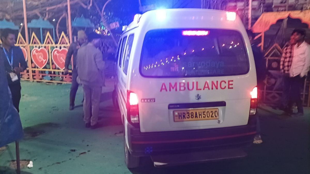 jhoola-ambulance